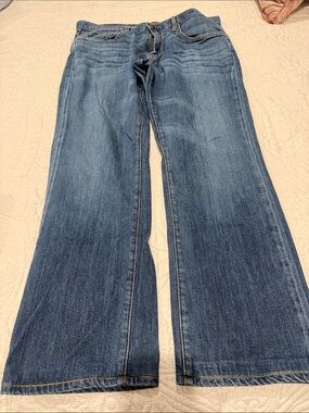 Agave Men's Straight Leg Jeans in Mid Blue